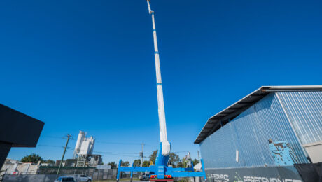 how to be safe when using a cherry picker