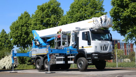 boom lift hire cost